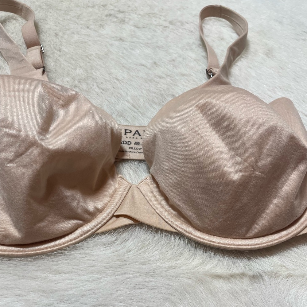 Spanx Pillow Cup Signature T-Shirt Bra - Picture 7 of 12